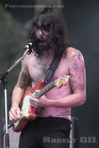 BIFFY CLYRO - 2007-08-24 - SAINT CLOUD - Domaine National - Scene de l'Industrie - Simon Alexander Neil